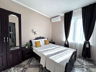 Гостиница Ношен Лазаревское Семейный номер с балконом-7