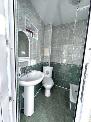 Гостиница Ношен Лазаревское Трехместный номер-3