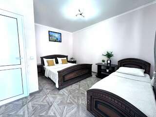 Гостиница Ношен Лазаревское Трехместный номер «Комфорт»-6