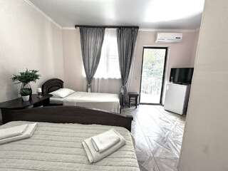 Гостиница Ношен Лазаревское 3-местный номер комфорт-4