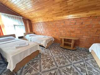 Гостиница Ношен Лазаревское 4-местный номер стандарт-2