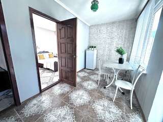 Гостиница Ношен Лазаревское Семейный номер с балконом-5