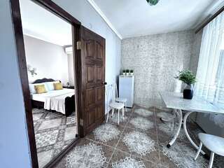 Гостиница Ношен Лазаревское 4-местный номер стандарт семейный-13