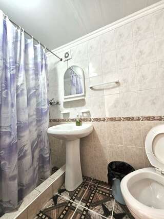 Гостиница Ношен Лазаревское 3-местный номер стандарт-4