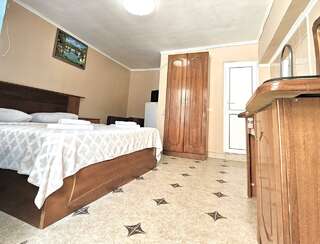 Гостиница Ношен Лазаревское 3-местный номер стандарт-3