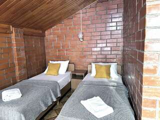 Гостиница Ношен Лазаревское Трехместный номер-11