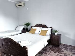 Гостиница Ношен Лазаревское Номер стандарт семейный-3