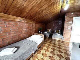 Гостиница Ношен Лазаревское 3-местный номер стандарт-16