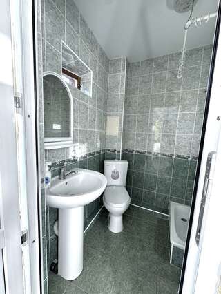 Гостиница Ношен Лазаревское 3-местный номер стандарт-8