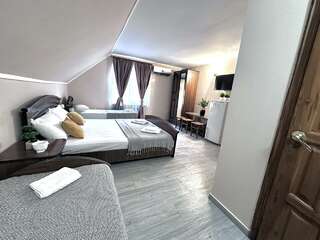 Гостиница Ношен Лазаревское 4-местный номер стандарт-15