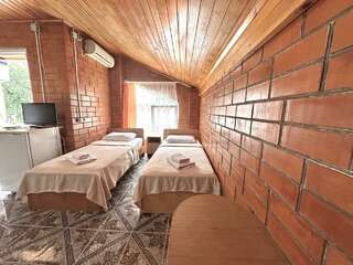 Гостиница Ношен Лазаревское 4-местный номер стандарт-5